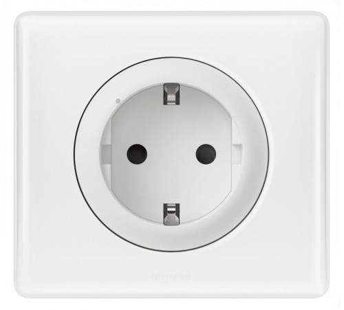 Пакет для управления быт. электроприборами Celiane (Умн. розетка с/з 16А 230В+Умн. беспроводн. 1-кл. выкл.) бел. Netatmo  067641  Legrand