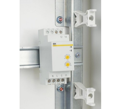 Ограничитель мощности ОМ-2P 16А 230В  MOM10-2-016  IEK