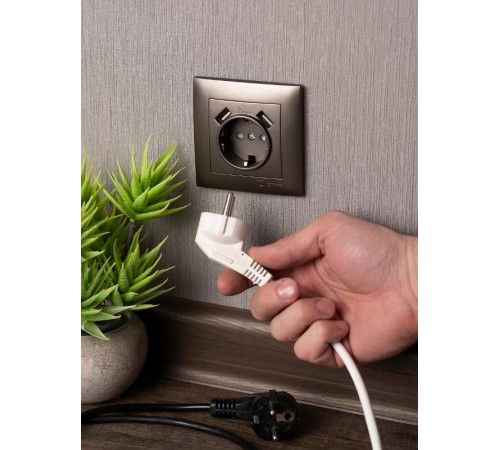 Валенсия лицевая панель розетки 1-местной с/з 16А графит с защ. штор. с 2 USB 2,1А EKF PROxima   ESR16-L-028-60-2USB   EKF