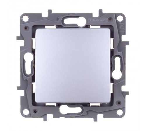 Etika Алюминий Переключатель перекрёстный 1-клавишный10АХ винтовые зажимы   672449  Legrand