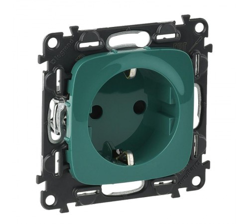 Valena ALLURE Зеленый Розетка с/з, со шторками, безвин зажим  754982  Legrand