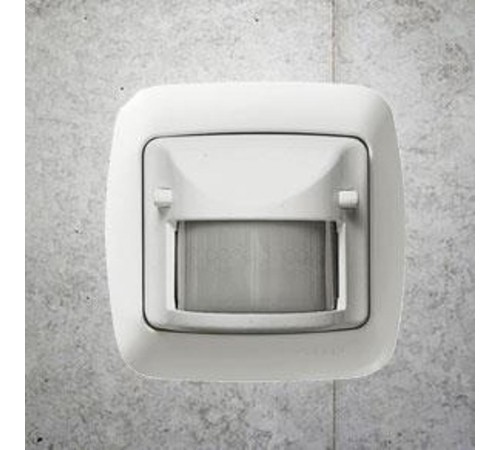 Датчик движения Busch-W?chter 220 MasterLINE, IP55, с тёмной линзой, цвет белый  6800-0-2600   2CKA006800A2600  ABB