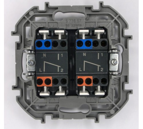 Inspiria Алюминий Переключатель двухклавишный 10AX  673657 Legrand