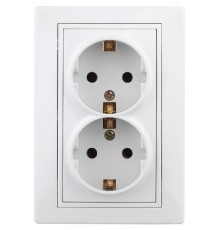 1-208-01 Intro Розетка 2X2P+E Schuko со шторками, 16А-250В, IP20, СУ, Plano, белый  Б0035339  Intro