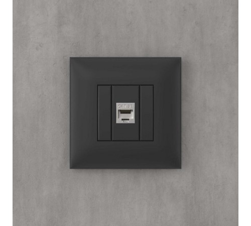 Компьютерная розетка RJ-45 без шторки в стену, кат.5e одинарная экранированная, "Avanti", "Черный матовый"  4412763  DKC