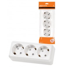 Розетка 3-х местная горизонтальная 2П+3 открытой установки IP20 16A с з/ш белая "Ладога"  SQ1801-0127  TDM