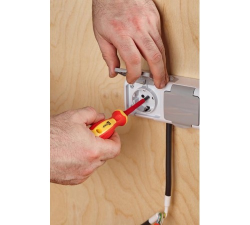 Отвертка Expert PH1x80 мм 1000В EKF PROximaph-1-80-exp-inEKF