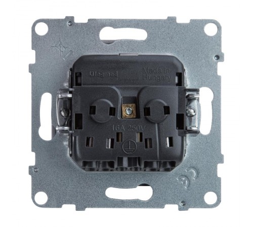 SUNO Силовая розетка 2К+З 16А 250В. С крышкой IP21. С защитными шторками. Безвинтовые зажимы Цвет "Алюминий"  721327  Legrand