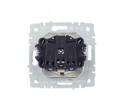 BRITE Розетка с заземлением со шторками с крышкой 16А IP20 РСбш10-3-БрЖ жемчужный   BR-R16-16-K36  IEK