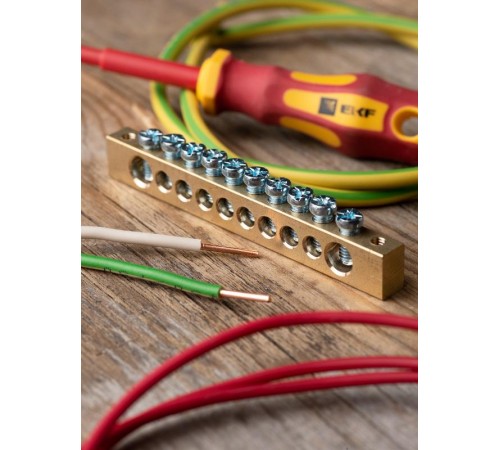 Шина "0" (8х12мм.) 125А  10 отверстий крепеж по краям латунь EKF PROxima  sn0-125-10-k  EKF