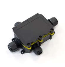 Распределительная коробка с откидной крышкой 4-вводная IP68 ПА66 40А 450В d3,5-12 мм 131х95х37  PR08.13153  Промрукав