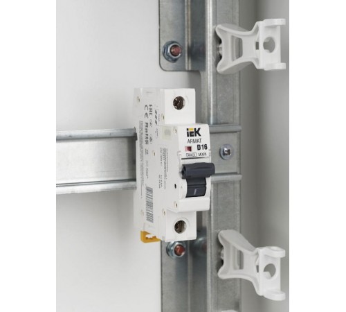 Выключатель автоматический однополюсный M06N 1P D 16А 6кА ARMAT  AR-M06N-1-D016  IEK