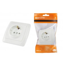 Розетка 2П+З 16А 250В с защ. шт. белая "Онега"   SQ1805-0011  TDM