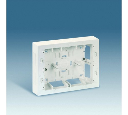 Simon 27 Коробка для наружного монтажа накладки 27722-35, 250х193х53мм, белый  27866-65  Simon