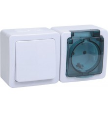 Гермес PLUS белая клав.дымчатая крышка Блок выключатель 1-клавишный и розетка с з/к и крышкой О/У IP54 БГб-22-31-ГПБд  EBGMP20-K03-31-54-EC  IEK