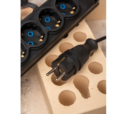 Вилка прямая каучуковая 230В 2P+PE 16A IP44 EKF PRO   RPS-011-16-230-44-r   EKF