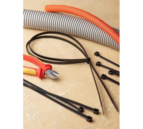 Хомут нейлоновый ЧЕРНЫЙ 8,2х650 (уп./100шт) EKF PROxima  plc-cb-8.2x650  EKF