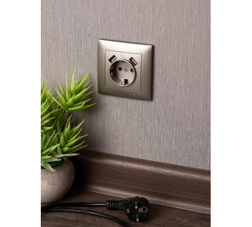 Валенсия лицевая панель розетки 1-местной с/з 16А кашемир с защ. штор. с 2 USB 2,1А EKF PROxima   ESR16-L-028-40-2USB   EKF