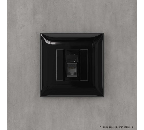 Компьютерная розетка RJ-45 в стену, кат.6А одинарная, "Avanti", "Черный квадрат"  4402373  DKC