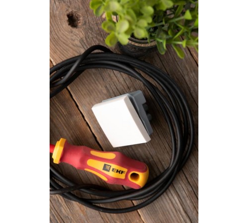 Выключатель 10А, 1 клавишный проходной без индикатора  E2MV10-025-10  EKF