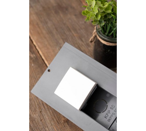 Выключатель 10А, 1 клавишный проходной без индикатора  E2MV10-025-10  EKF