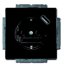Розетка Schuko с устройством зарядным USB, 20 EUCBUSB-81-500, Carat чёрный(антрацит), 16А, 700 мА  2011-0-6176   2CKA002011A6176  ABB