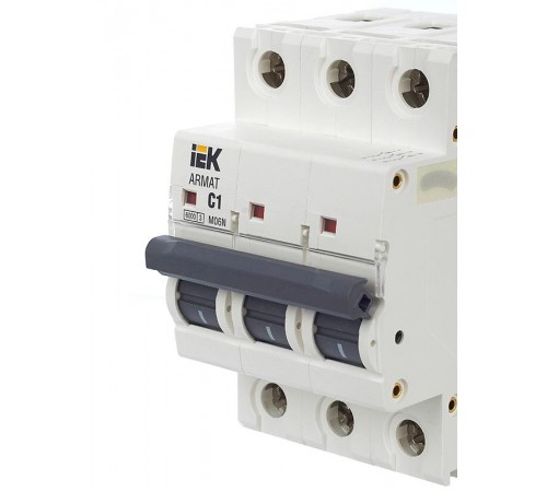 Выключатель автоматический трехполюсный M06N 3P C 1А 6кА ARMAT  AR-M06N-3-C001  IEK
