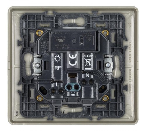 Розетка умная с/з Celiane 16А 230В рамка титан; титан Netatmo  064837  Legrand