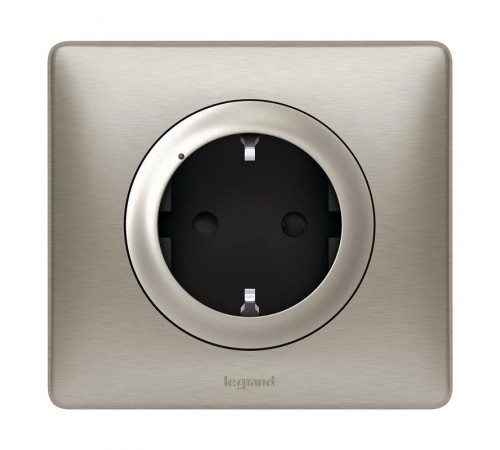 Розетка умная с/з Celiane 16А 230В рамка титан; титан Netatmo  064837  Legrand