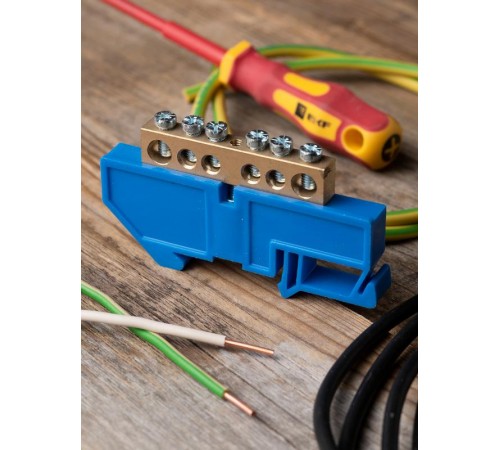 Шина "0" (8х12мм.) 125А 6 отверстий изолятор на DIN-рейку латунь EKF PROxima  sn0-125-6-d  EKF