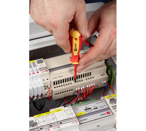 Отвертка Expert PH0x60 мм 1000В EKF PROximaph-0-60-exp-inEKF