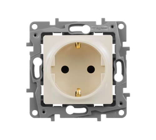 Etika Слоновая кость Розетка с заземлением со шторками, винтовые клеммы  672322  Legrand