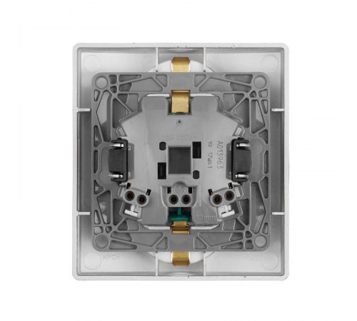 Etika Алюминий Розетка 2-я с заземлением со шторками, автозажимные клеммы  672433  Legrand