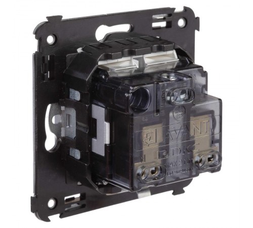 Розетка в стену, 2P+E, с з/ш, "Avanti", "Закаленная сталь"  4404003  DKC