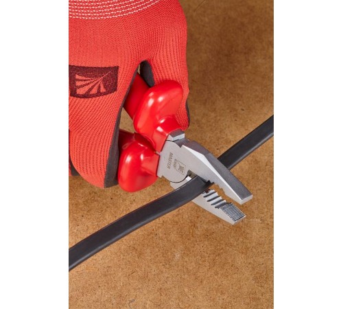 Пассатижи Master 180 мм 1000В EKF Basic    pas-180-mas-in   EKF