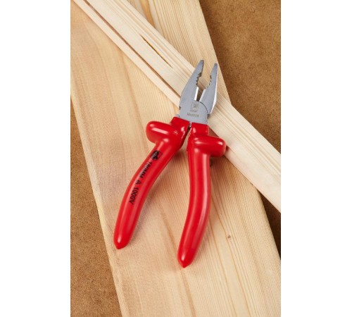 Пассатижи Master 180 мм 1000В EKF Basic    pas-180-mas-in   EKF