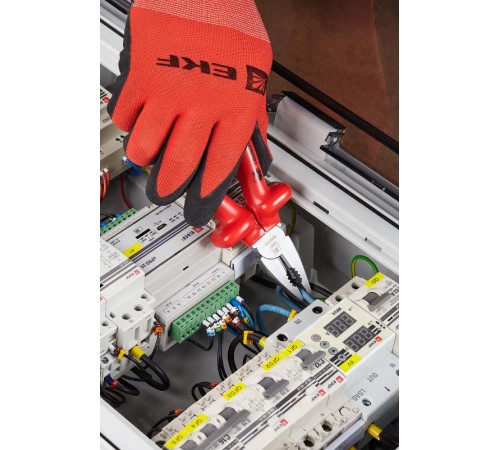 Пассатижи Master 180 мм 1000В EKF Basic    pas-180-mas-in   EKF