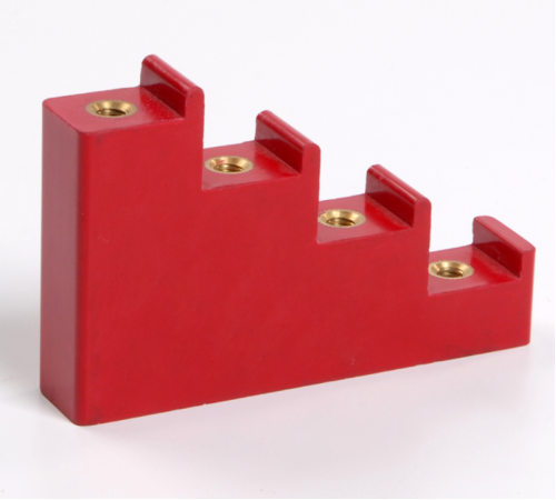 Изолятор ступенчатый ИС4-20 (М6) силовой с болтом   YIS11-4-20-B  IEK