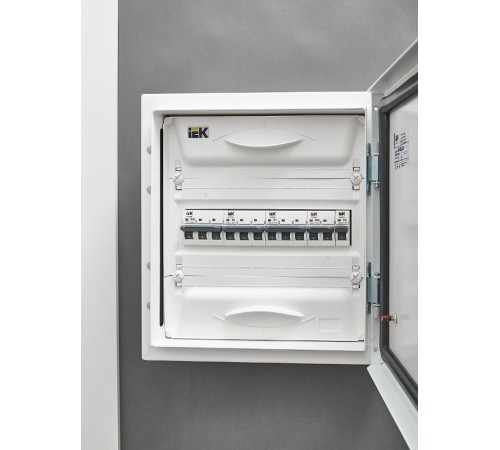 Выключатель автоматический трехполюсный M06N 3P D 1А 6кА ARMAT  AR-M06N-3-D001  IEK