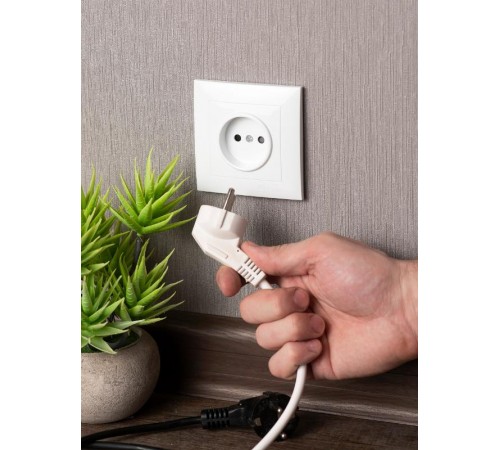 Валенсия розетка 1-местная б/з 10А белая с защ. штор. EKF PROxima   EWR10-022-10   EKF