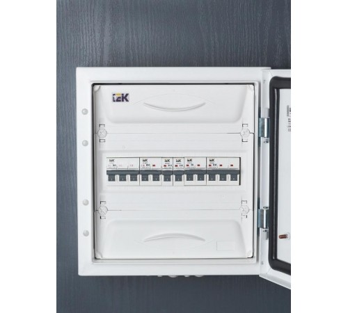 Выключатель автоматический однополюсный M06N 1P C 32А 6кА ARMAT  AR-M06N-1-C032  IEK