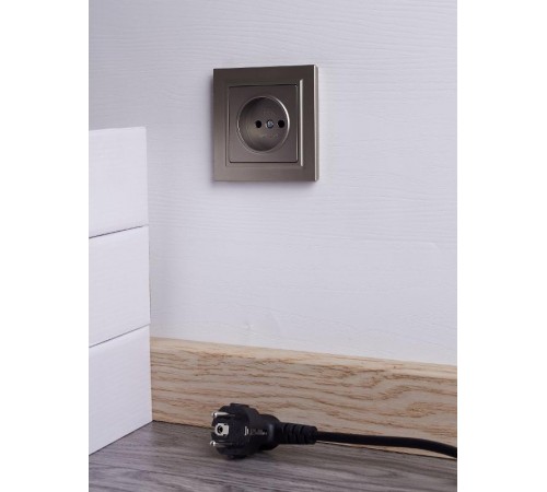 BRITE Розетка без заземления без шторок10А в сборе РСР10-1-0-БрШ шампань  BR-R10-10-K37-F  IEK