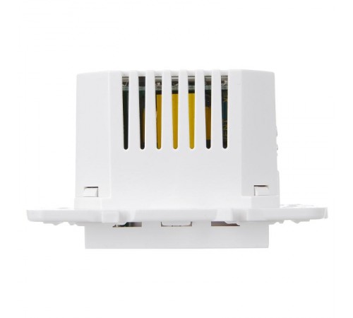 SKANDY Розетка с заземлением с защитными шторками 16А с USB C 18Вт SK-R17W арктический белый   SK-R14-16-U14-018-K01  IEK