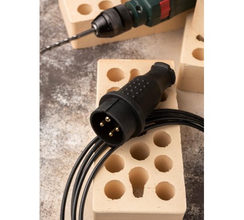 Розетка переносная с защитной крышкой каучуковая 380В 3P+PE 32A IP44 EKF PROximaRPS-022-32-380-44EKF