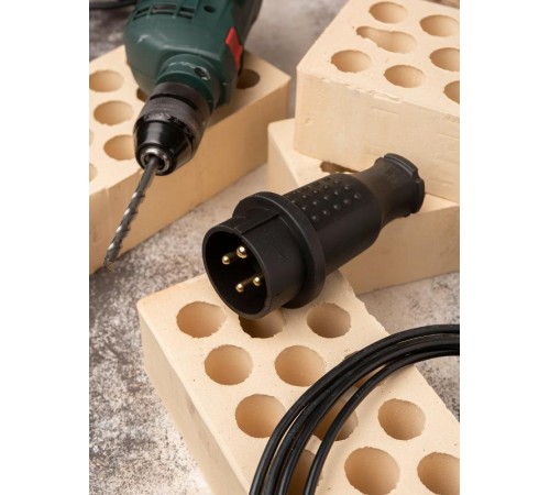 Розетка переносная с защитной крышкой каучуковая 380В 3P+PE 32A IP44 EKF PROximaRPS-022-32-380-44EKF