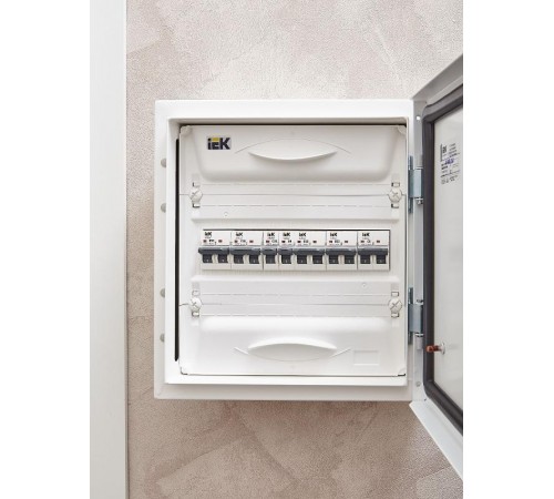 Выключатель автоматический однополюсный M10N 1P B 6А 10кА ARMAT  AR-M10N-1-B006  IEK