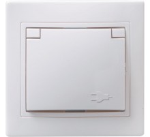 КВАРТА Белый Розетка 1-местная с заземлением со шторками с крышкой 16А РСбш10-3-КБ  ERK12-K01-16-DM  GENERICA