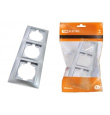 Рамка 3-х постовая горизонтальная серебр. металлик "Лама"   SQ1815-0231  TDM