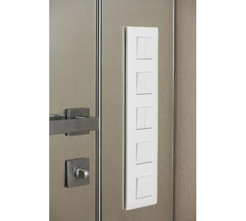 SKANDY Выключатель 1-клавишный 10А SK-V01W арктический белый  SK-V10-0-10-K01  IEK