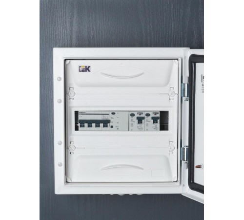 Выключатель автоматический дифференциального тока АД14 4п 32А C 32А тип AC (6,5 мод)  MAD15-4-032-C-030  GENERICA